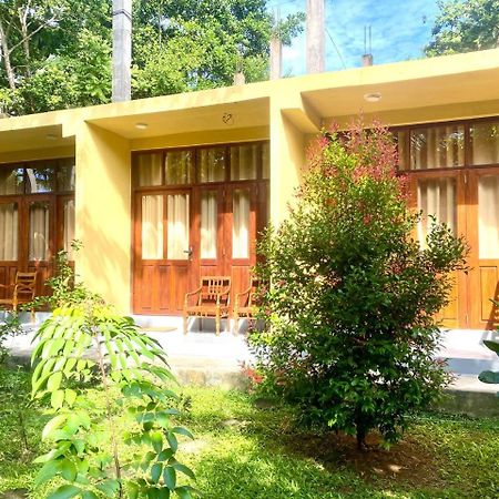 Talalla Ocean Beach Bungalow Matara Exterior photo