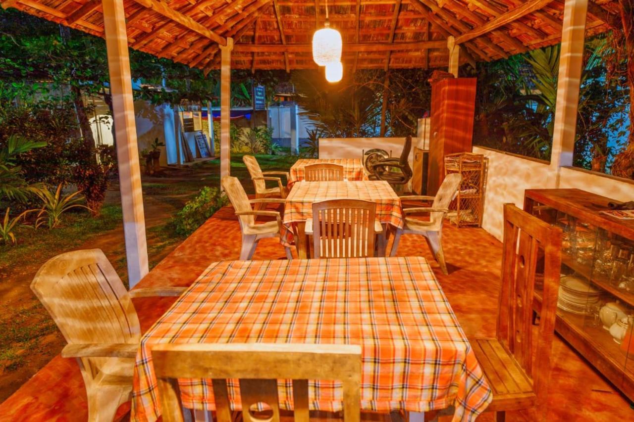 Talalla Ocean Beach Bungalow Matara Exterior photo