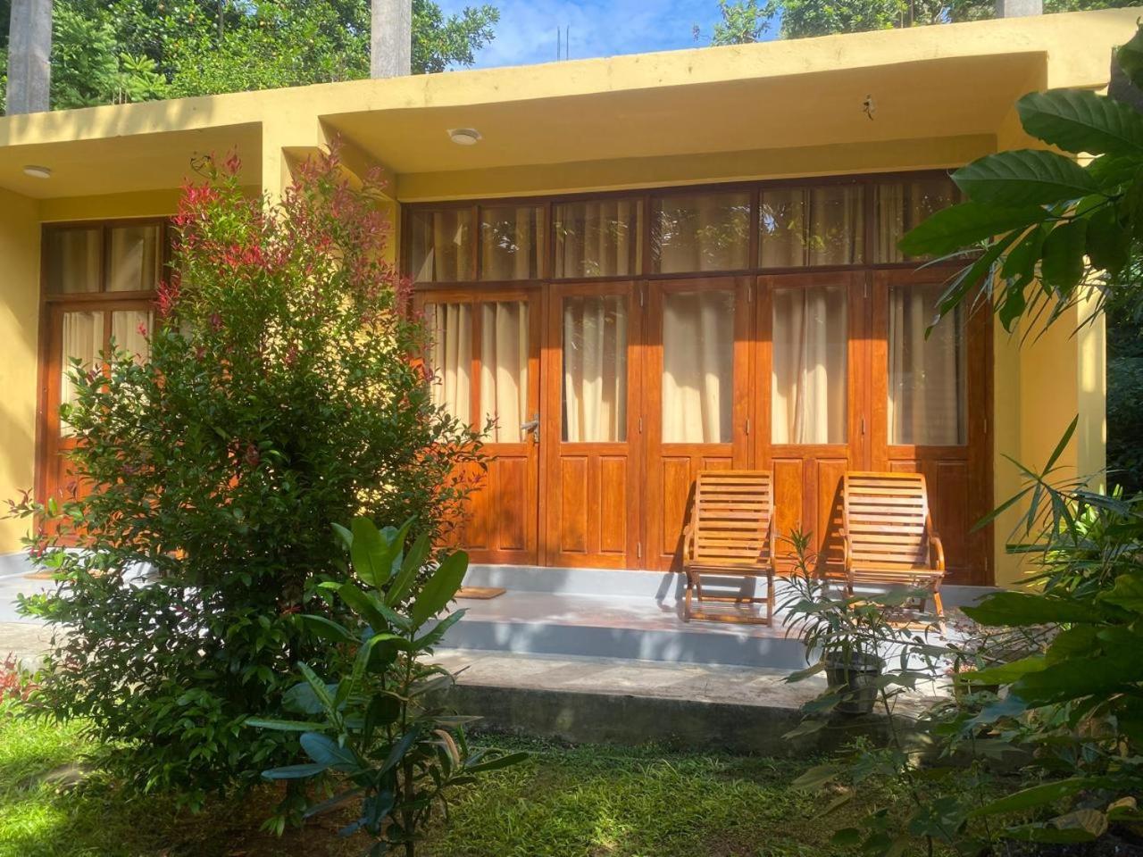 Talalla Ocean Beach Bungalow Matara Exterior photo